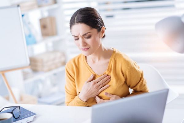 Американские врачи назвали способы, как защитить сердце в сильную жару