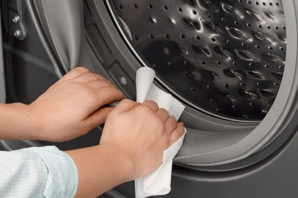 Через какой промежуток времени необходимо чистить стиральную машину от накипи.