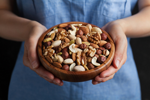 Ученые из Австралии назвали орех, который помогает худеть и снижает холестерин.