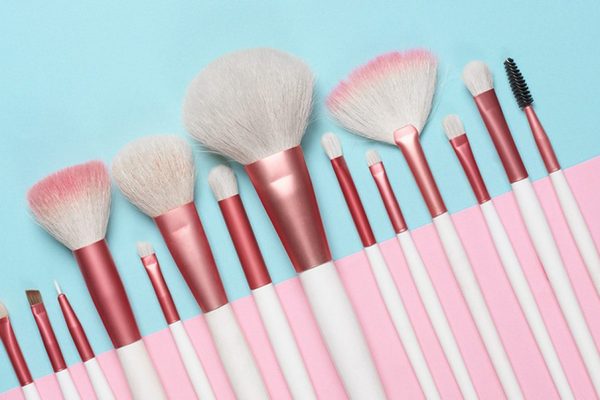 Почему бьюти-специалисты категорически запрещают мыть кисти для макияжа в раковине