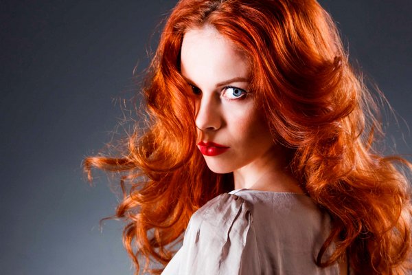 Рыжий цвет волос: кому подойдет и с чем их сочетать, чтобы выглядеть стильно