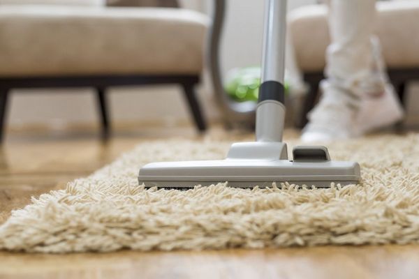 Сделайте дом грязнее и технику испортите: ошибки при уборке пылесосом