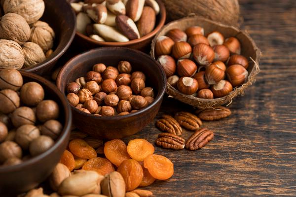 Какие грецкие орехи и арахис запрещается употреблять в пищу