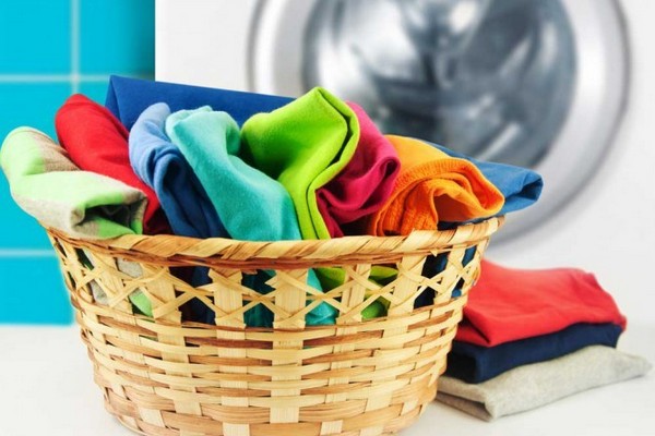Как стирать теплую цветную одежду, чтобы не слиняла: 3 способа вернуть вещам яркость