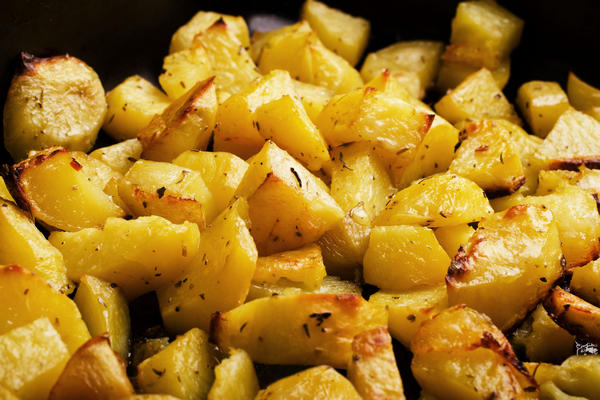 Чтобы жареный картофель не пригорал, не «прилипал», не становился мягким, «пареным»: Тонкости для тех, у кого картофель не удается, и что нужно для красивой румяной корочки