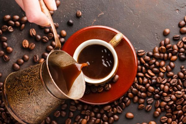 Научили вкусно и правильно заваривать кофе в чашке (без турки): 4 тонкости и 4 ошибки