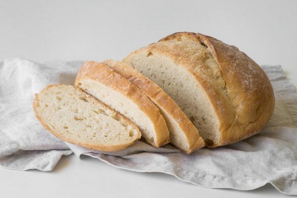 Какую пищу нельзя есть с хлебом: 4 частые ошибки гурманов