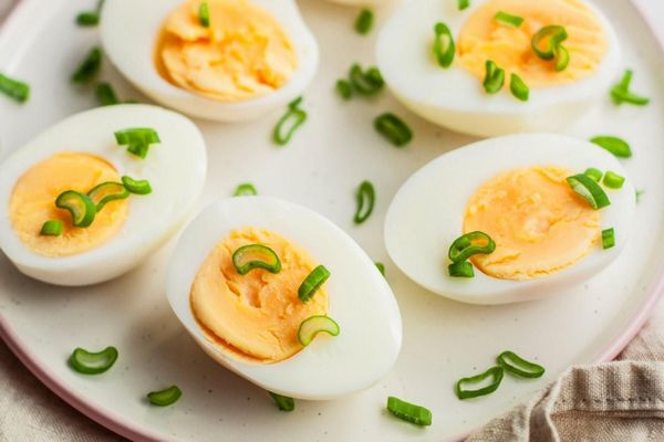Мокрый нож и не только: секреты идеальной нарезки яиц