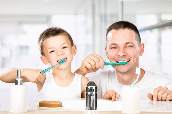 До завтрака или после: стоматологи дали однозначный ответ, когда нужно чистить зубы