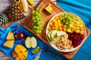 Delicious,Fruit,Salad,With,Banana,And,Green,Apple,Slices,,Chunks