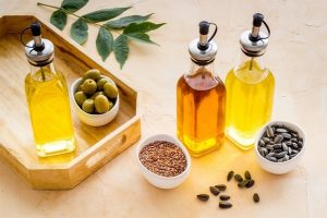 Three,Types,Of,Cooking,Oil,-,Sunflower,Olive,And,Sesame
