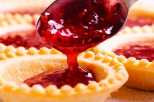 Set,Of,Tasty,Tartlets,With,Raspberry,Jam
